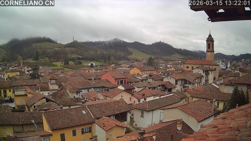immagine della webcam nei dintorni di Costigliole d'Asti: webcam Corneliano d'Alba