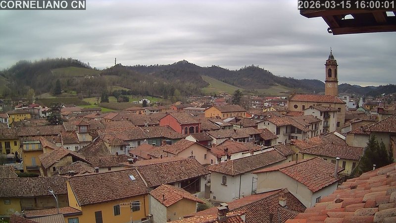 immagine della webcam nei dintorni di Cherasco: webcam Corneliano d'Alba
