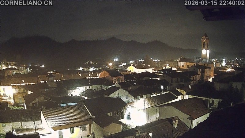 immagine della webcam nei dintorni di Serravalle Langhe: webcam Corneliano d'Alba