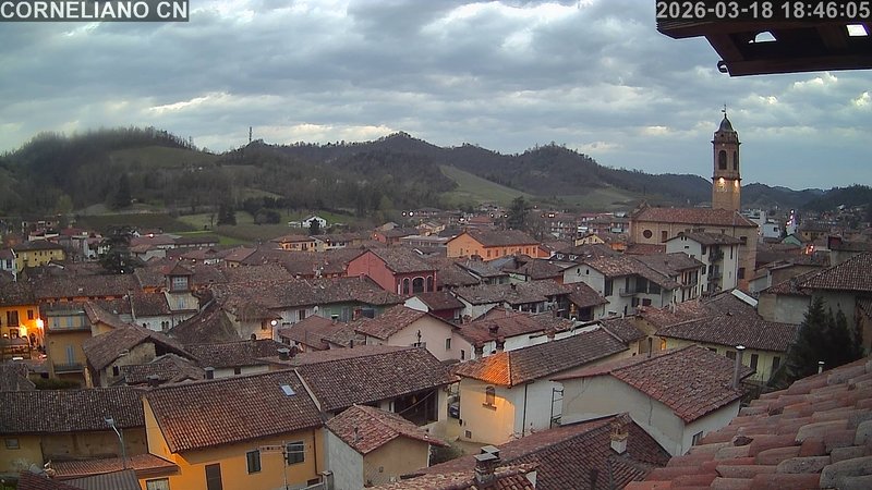 immagine della webcam nei dintorni di Costigliole d'Asti: webcam Corneliano d'Alba