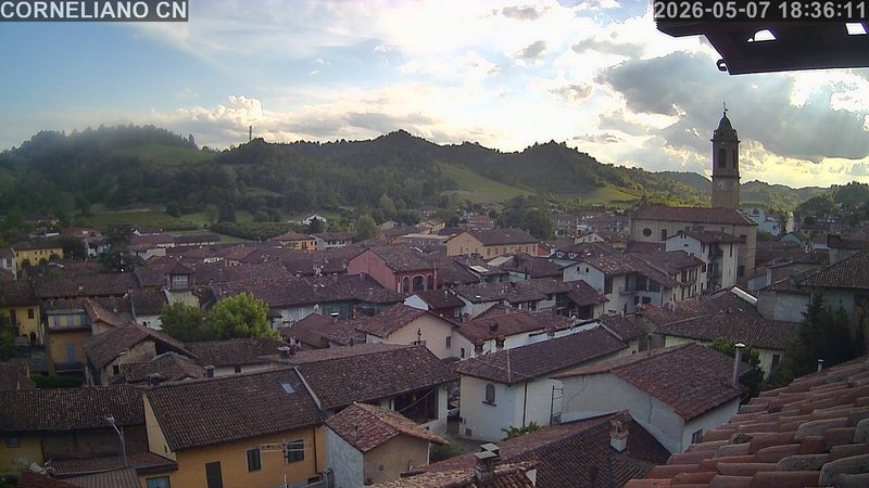 immagine della webcam nei dintorni di Lequio Berria: webcam Corneliano d'Alba