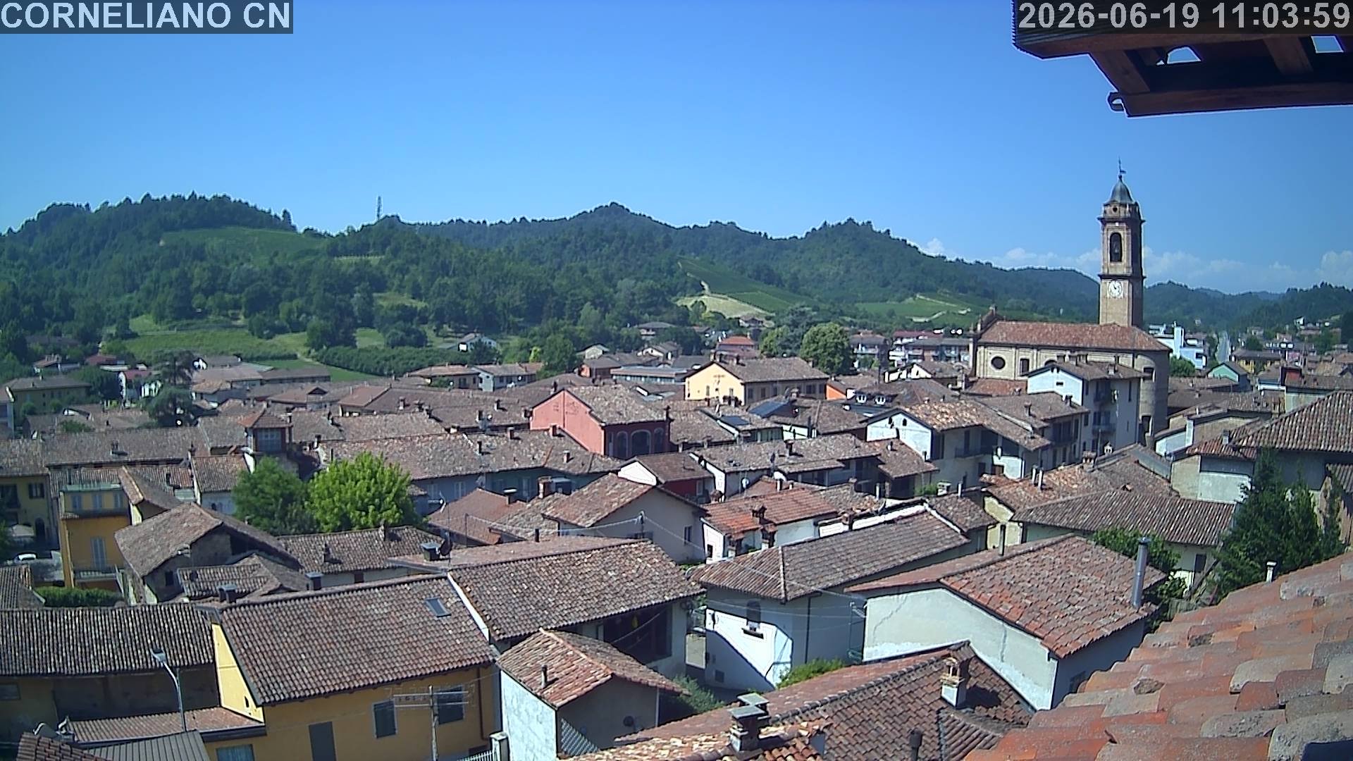 immagine della webcam nei dintorni di Lequio Berria: webcam Corneliano d'Alba