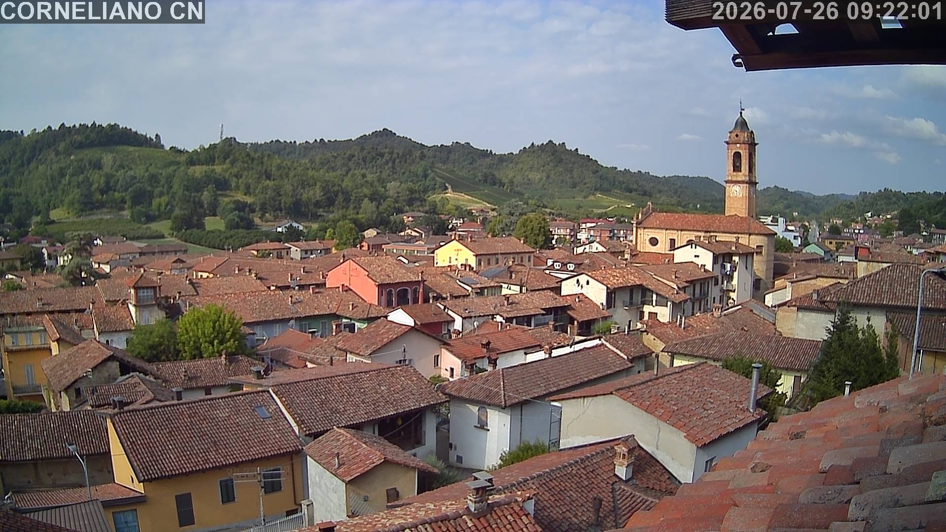 immagine della webcam nei dintorni di Costigliole d'Asti: webcam Corneliano d'Alba