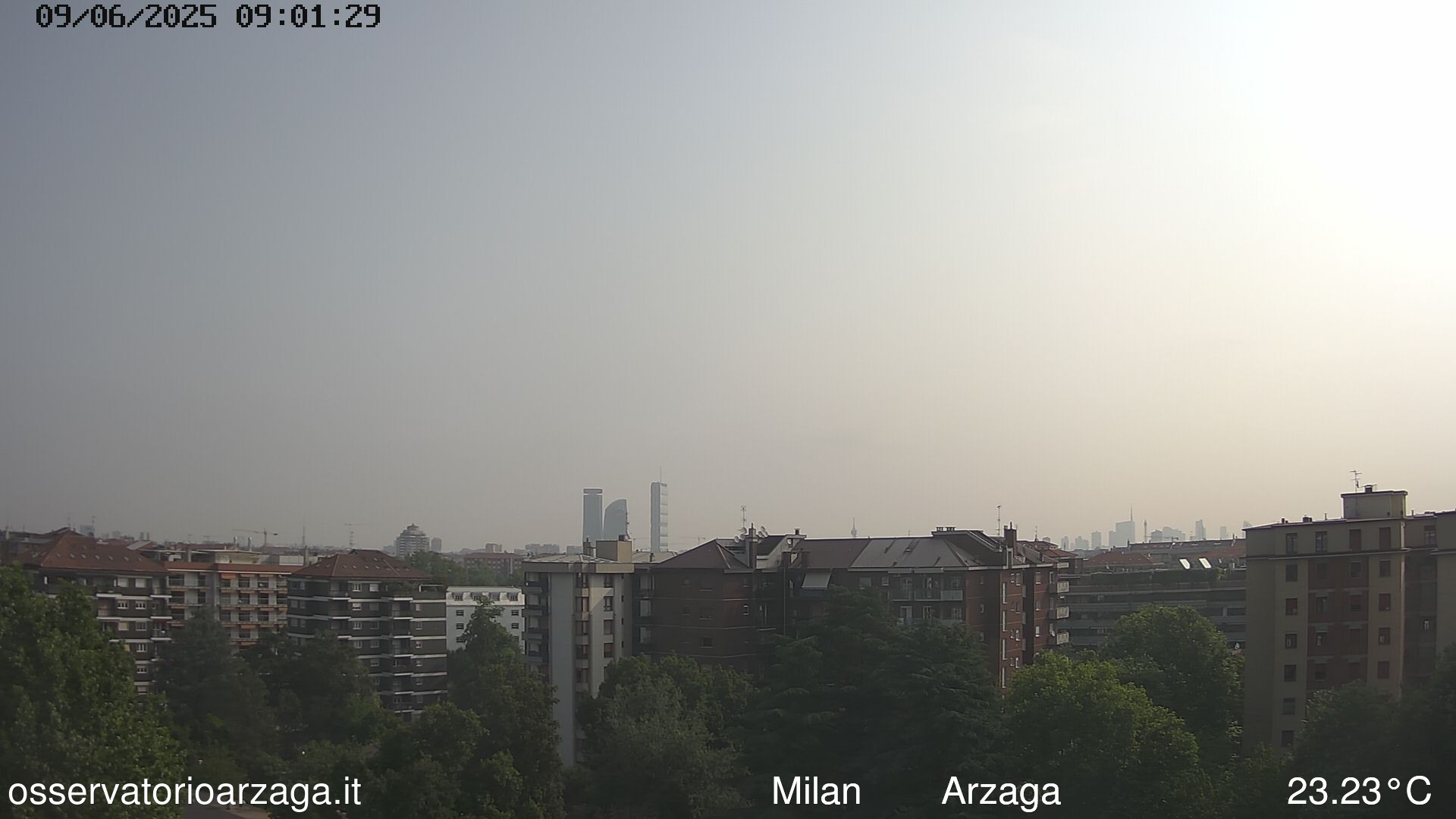 immagine della webcam nei dintorni di Robecco sul Naviglio: webcam Milano Arzaga