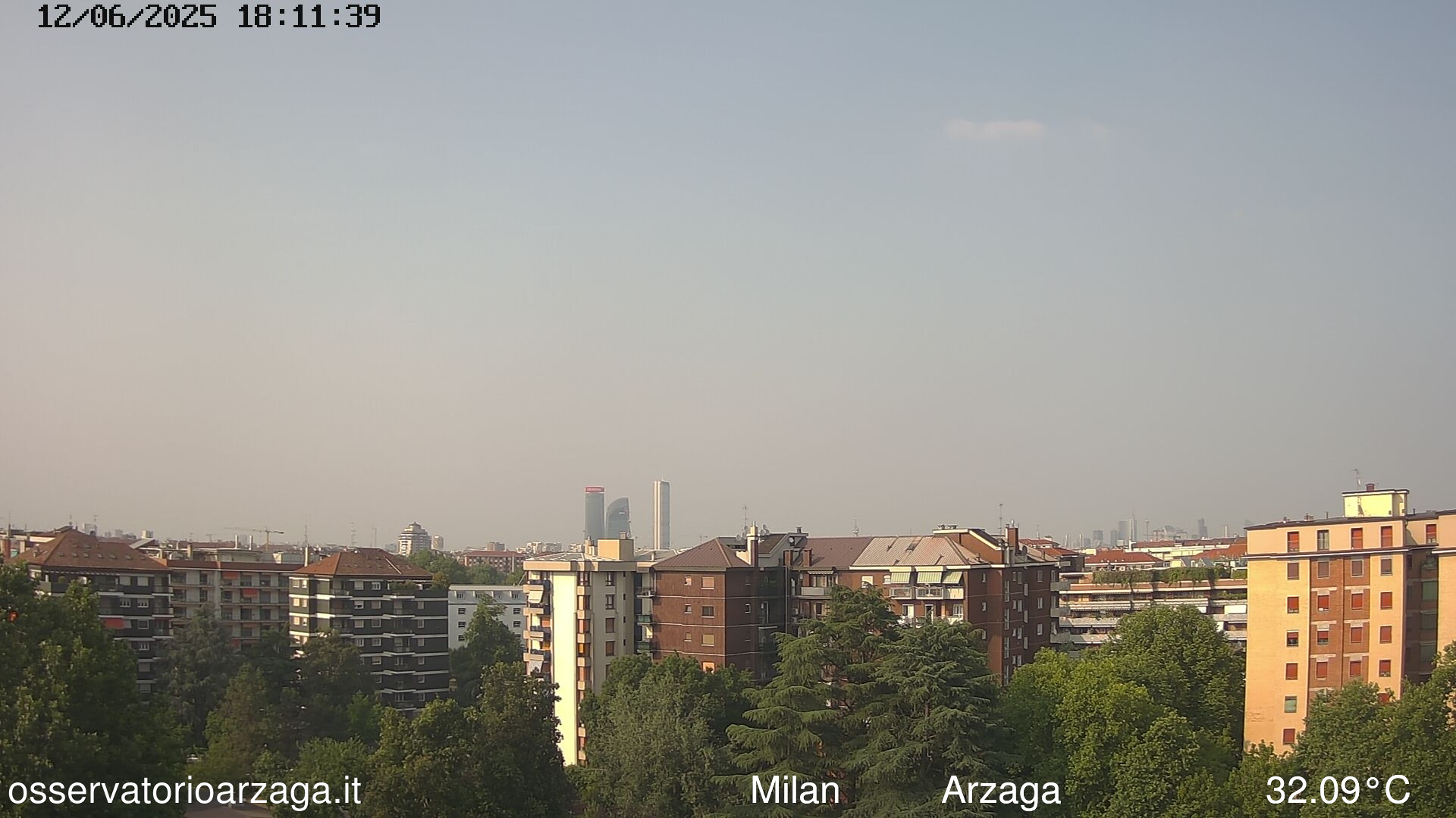 immagine della webcam nei dintorni di Garbagnate Milanese: webcam Milano Arzaga