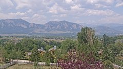 view from Louisville Flatirons time-lapse on 2026-07-04