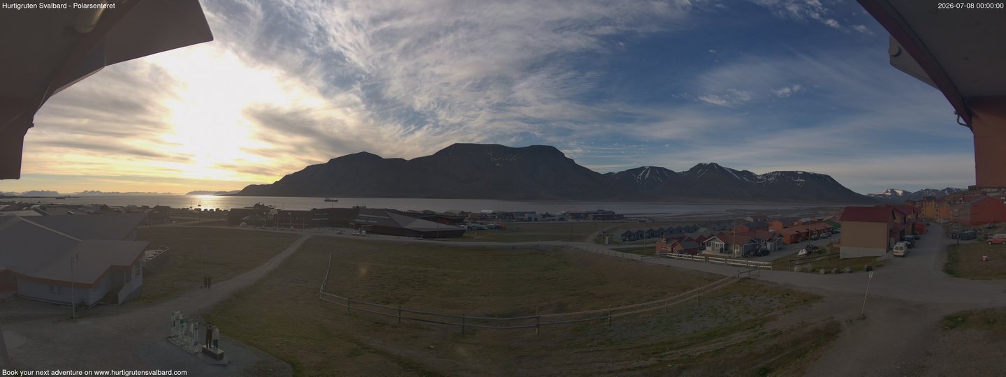 Hurtigruten Svalbard - Hiorthfjellet webcam time-lapse frame, Hurtigruten Svalbard - Hiorthfjellet webcam