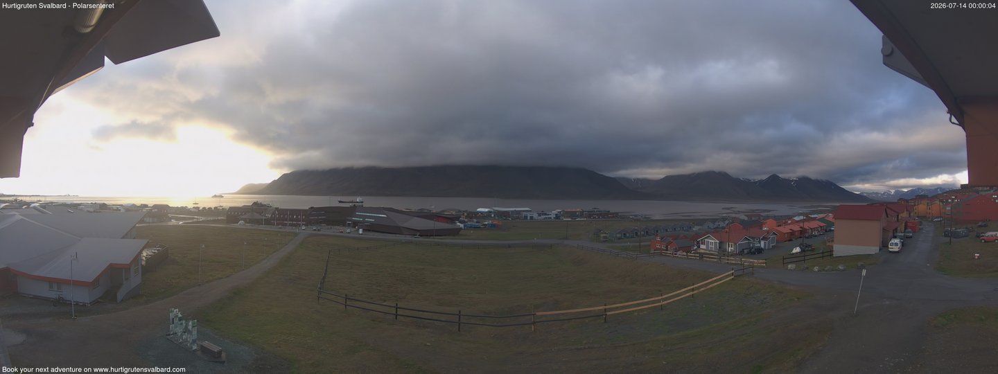 Hurtigruten Svalbard - Hiorthfjellet webcam time-lapse frame, Hurtigruten Svalbard - Hiorthfjellet webcam