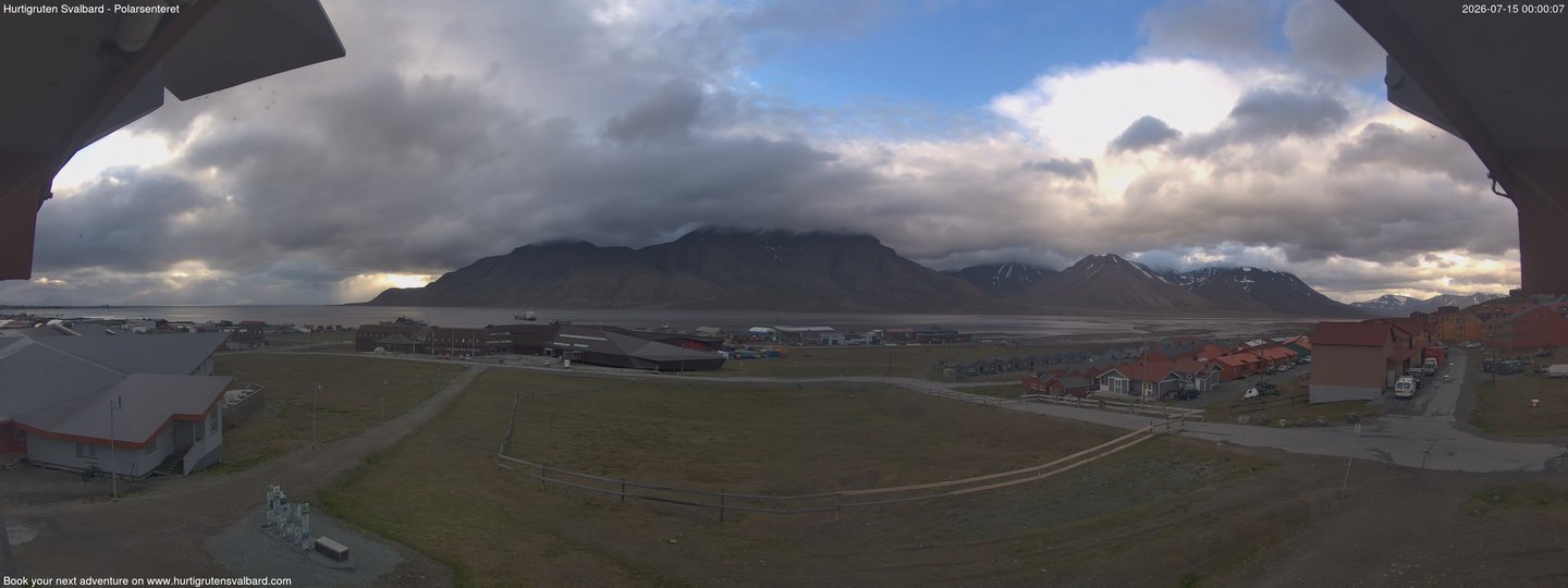 Hurtigruten Svalbard - Hiorthfjellet webcam time-lapse frame, Hurtigruten Svalbard - Hiorthfjellet webcam