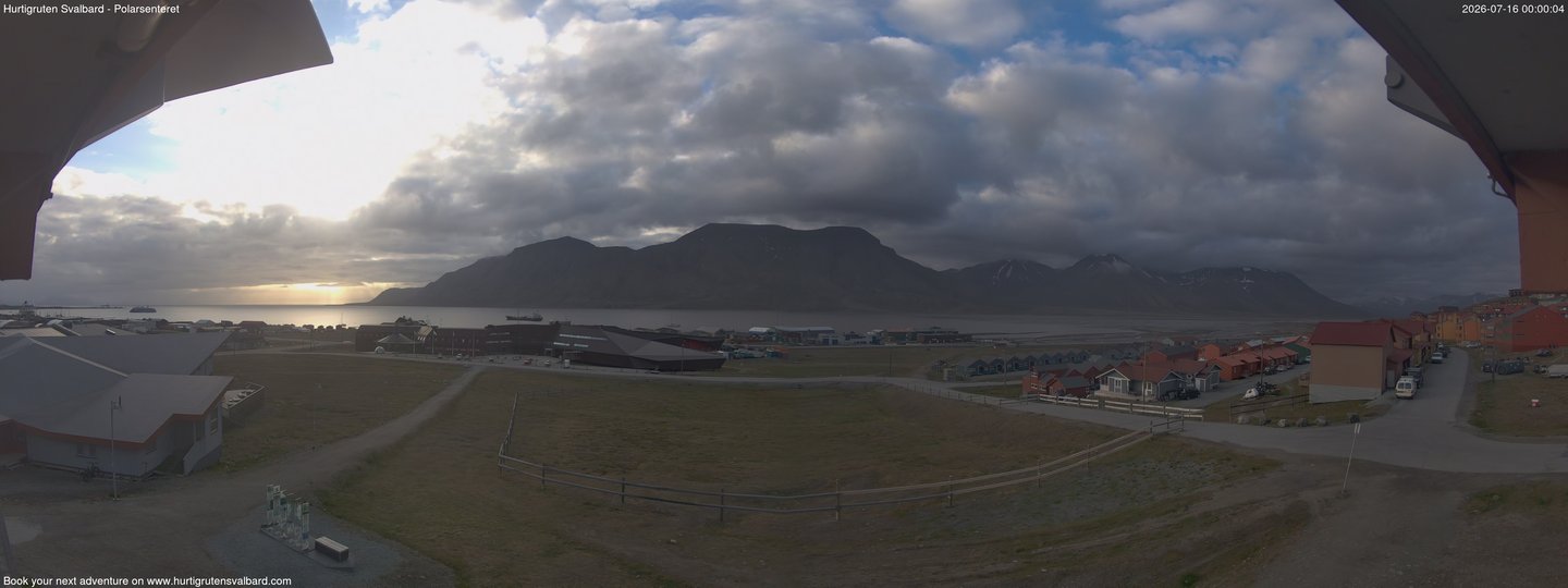Hurtigruten Svalbard - Hiorthfjellet webcam time-lapse frame, Hurtigruten Svalbard - Hiorthfjellet webcam