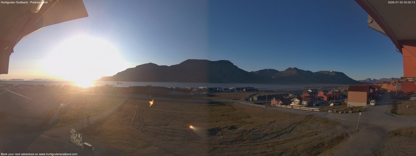 Hurtigruten Svalbard - Hiorthfjellet webcam time-lapse frame, Hurtigruten Svalbard - Hiorthfjellet webcam