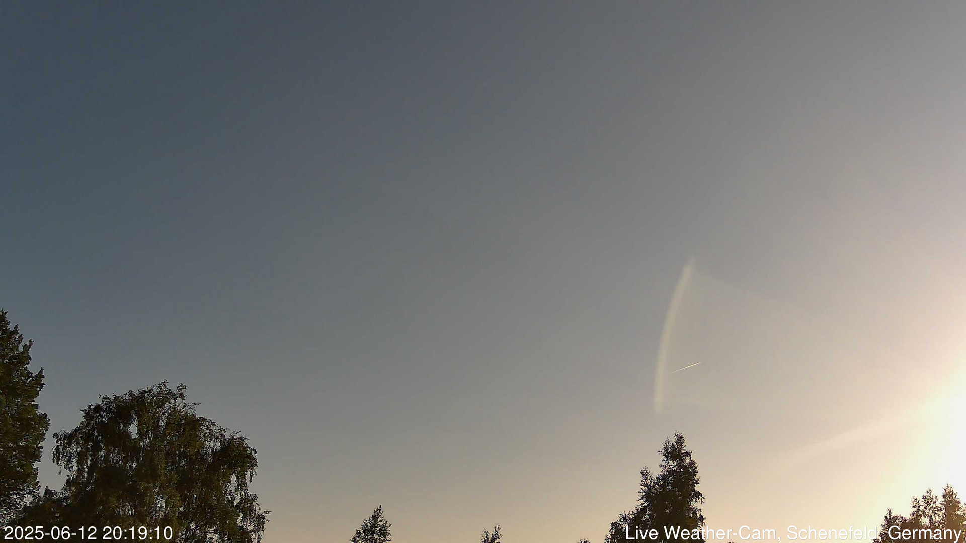 time-lapse frame, 2025-06-12 20:19-22:49 webcam