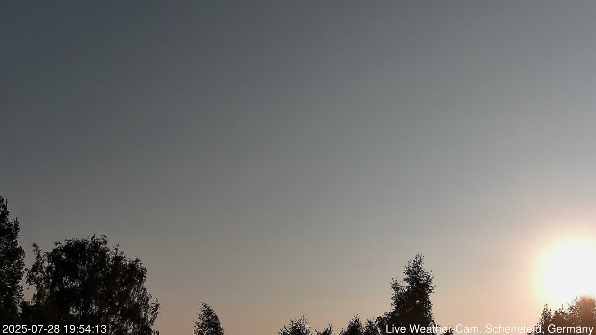 time-lapse frame, 2025-07-28 19:54-22:24 webcam