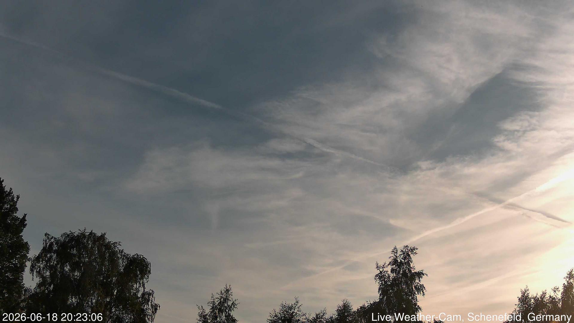 time-lapse frame, 2026-06-18 20:23-22:53 webcam