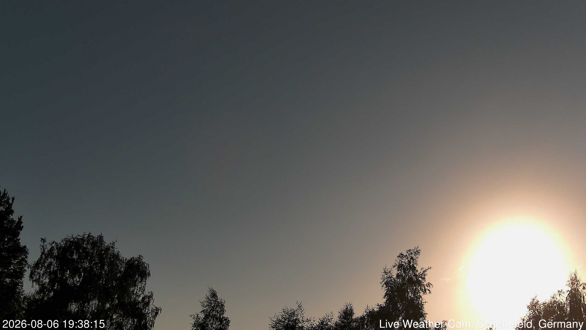 time-lapse frame, 2026-08-06 19:38-22:08 webcam