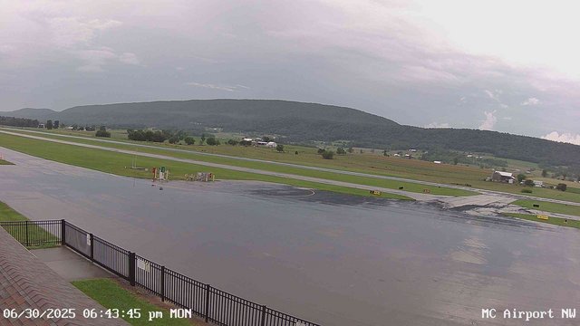 time-lapse frame, Mifflin County Airport (west) webcam