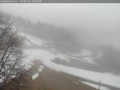 view from Alpe di Mera - Arrivo pista Baita e campo scuola on 2025-04-14