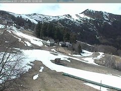 view from Alpe di Mera - Arrivo pista Baita e campo scuola on 2025-04-21