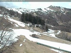 view from Alpe di Mera - Arrivo pista Baita e campo scuola on 2025-04-22