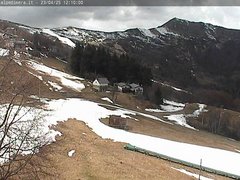 view from Alpe di Mera - Arrivo pista Baita e campo scuola on 2025-04-23