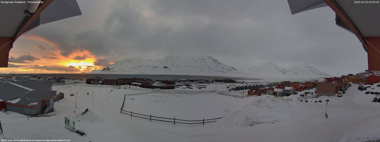 time-lapse frame, Hurtigruten Svalbard - Hiorthfjellet webcam